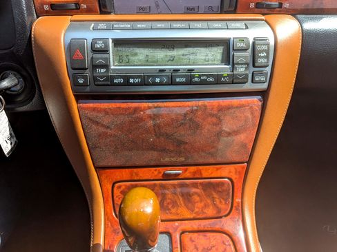 Used 2004 Lexus SC 430 Convertible image 20
