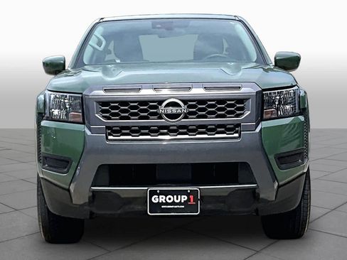 Certified 2025 Nissan Frontier SV RWD image 4