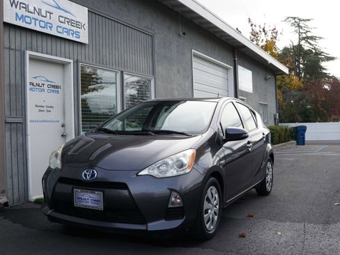 Used 2013 Toyota Prius C Two image 1