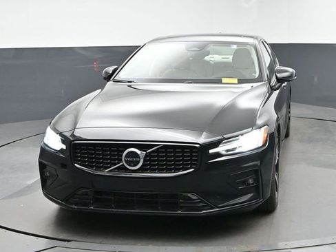 Used 2023 Volvo S60 B5 Ultimate w/ Protection Package Premier FWD image 3