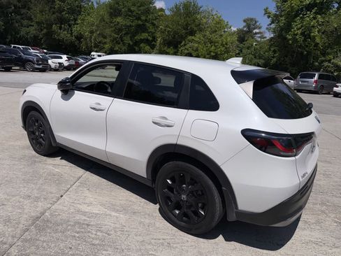 Certified 2025 Honda HR-V Sport image 7