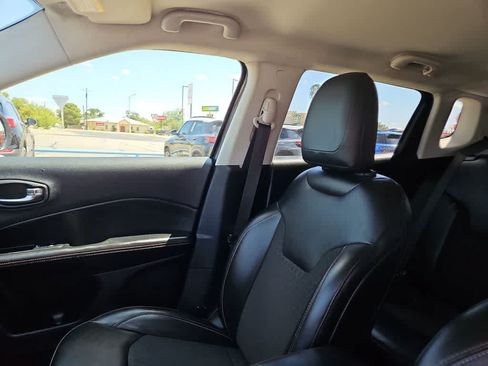 Used 2020 Jeep Compass Latitude w/ Popular Equipment Group FWD image 21