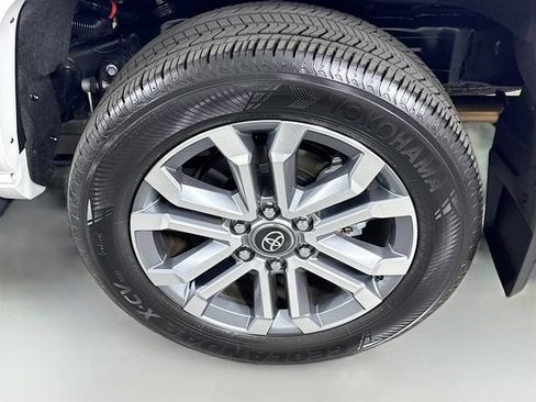 Certified 2025 Toyota 4Runner Limited w/ Tow Technology Package AWD/4WD image 34