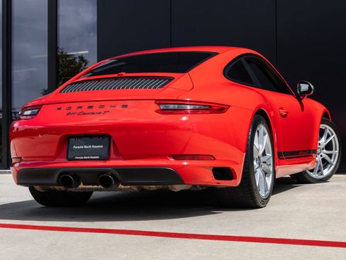 Certified 2019 Porsche 911 Carrera T RWD image 11