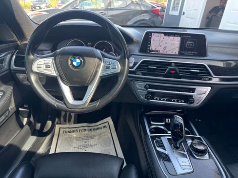Used 2016 BMW 750i image 15