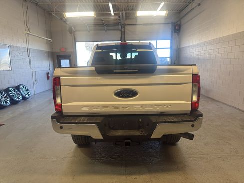 Used 2019 Ford F250 Lariat w/ Lariat Ultimate Package image 5