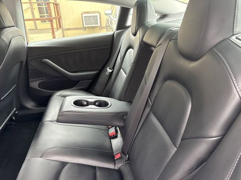 Used 2021 Tesla Model 3 RWD image 7