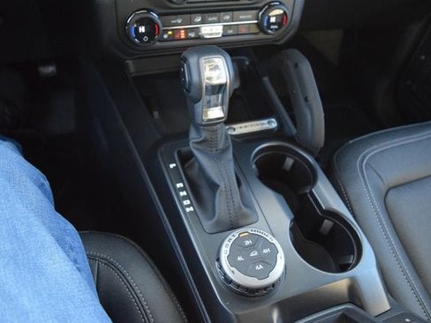 New 2025 Ford Bronco Badlands w/ Sasquatch Package image 10