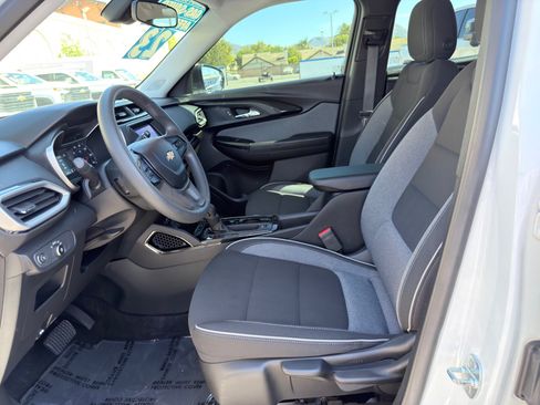 Used 2023 Chevrolet TrailBlazer LS FWD image 21