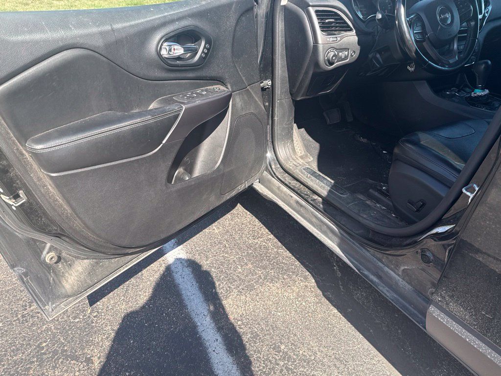 Used 2020 Jeep Cherokee Limited AWD/4WD image 26