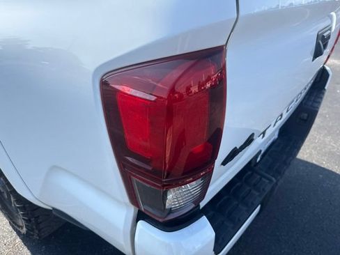 Used 2023 Toyota Tacoma SR5 w/ Technology Package AWD/4WD image 10