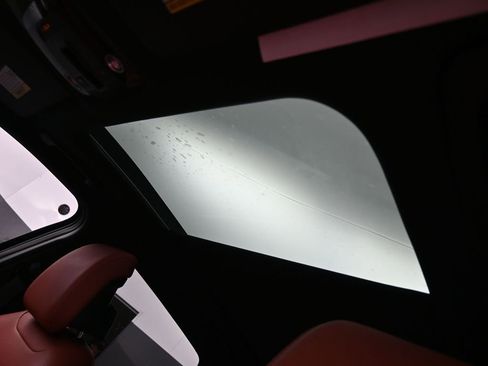 Certified 2025 Kia Sportage SX image 18