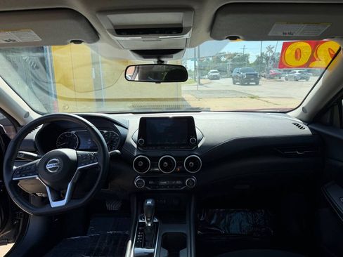 Used 2020 Nissan Sentra SV FWD image 15