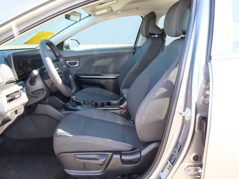 Used 2025 Kia K4 FWD image 7
