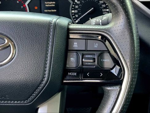 Used 2022 Toyota Tundra SR5 w/ SR5 Convenience Package image 25