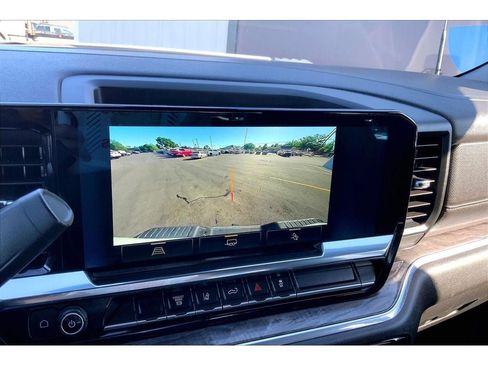 Used 2024 Chevrolet Silverado 3500 LTZ AWD/4WD image 23
