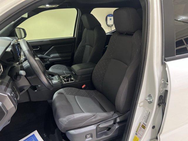 Used 2025 Toyota Tacoma SR5 RWD image 18