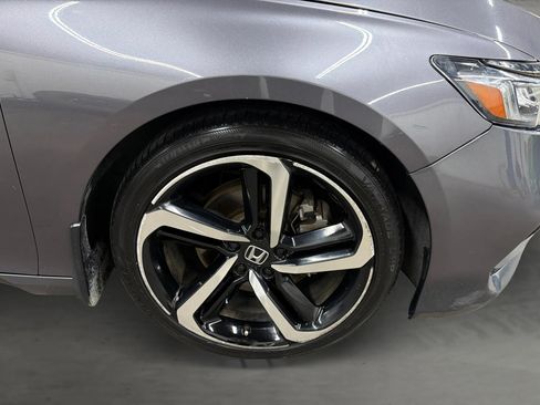 Used 2018 Honda Accord Sport image 39