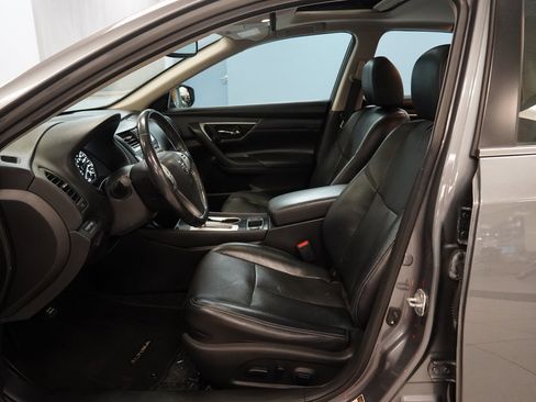 Used 2016 Nissan Altima 2.5 SL w/ 2.5 Technology w/LED Package image 6