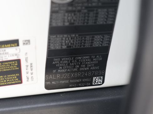 Used 2024 Land Rover Discovery S AWD/4WD image 47