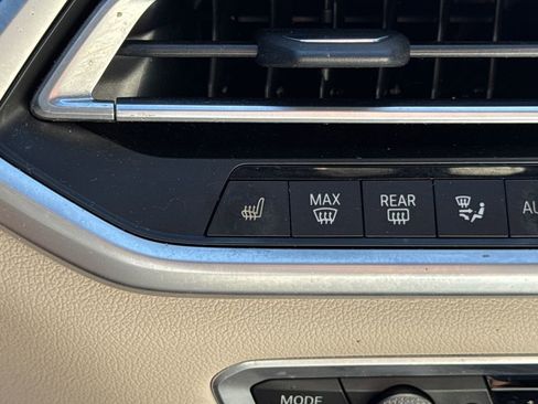 Used 2022 BMW X5 sDrive40i w/ M Sport Package image 34