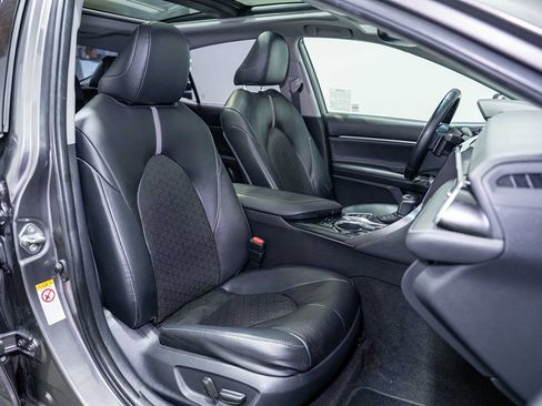 Used 2018 Toyota Camry XSE w/ Driver Assist Package FWD image 19