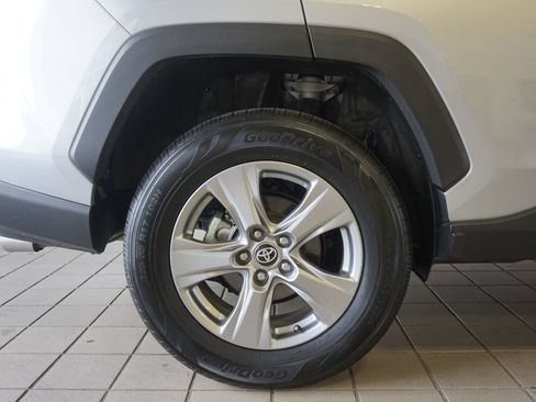 Certified 2025 Toyota RAV4 XLE AWD/4WD image 31