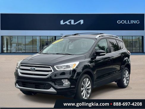 Used 2018 Ford Escape Titanium w/ Ford Safe & Smart Package AWD/4WD image 5