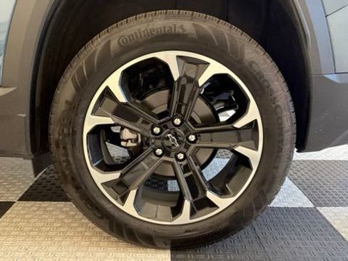 New 2026 Chevrolet Equinox LT w/ Safety and Technology Package AWD/4WD image 11