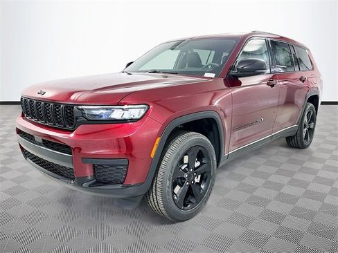 New 2025 Jeep Grand Cherokee L Altitude image 22