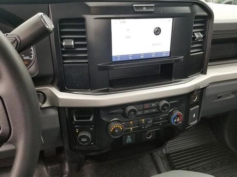 New 2026 Ford F250 XL w/ XL Chrome Package image 18