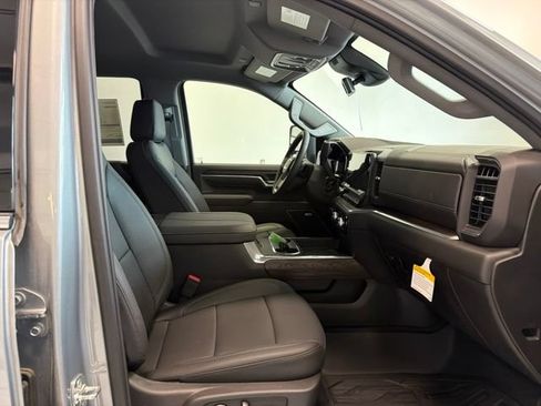 New 2026 GMC Sierra 2500 SLT w/ SLT Convenience Package AWD/4WD image 24