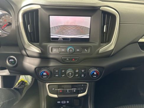 Used 2023 GMC Terrain SLE w/ Driver Convenience Package image 22