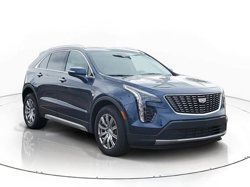 Used 2021 Cadillac XT4 Premium Luxury w/ Driver Assist Package AWD/4WD image 2