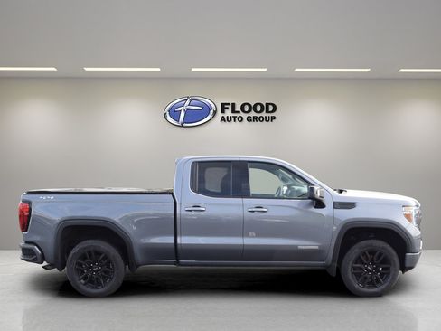 Used 2022 GMC Sierra 1500 Elevation w/ Driver Alert Package I AWD/4WD image 3