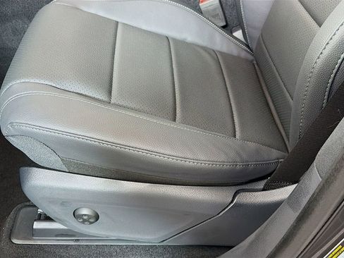 Used 2026 Mercedes-Benz GLE 350 4MATIC image 23