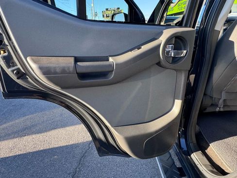 Used 2013 Nissan Xterra S w/ Value Package image 14