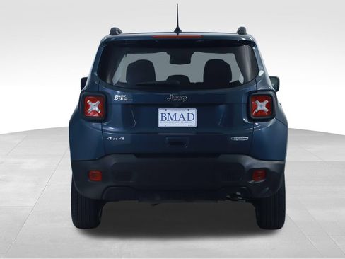 Used 2020 Jeep Renegade Latitude w/ Cold Weather Group AWD/4WD image 9
