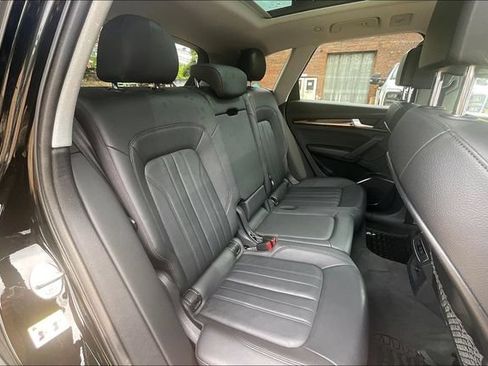 Used 2020 Audi Q5 2.0T Premium w/ Convenience Package AWD/4WD image 27