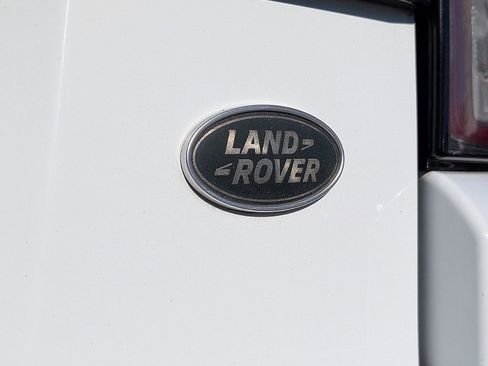 Used 2017 Land Rover Range Rover Evoque SE Premium image 12