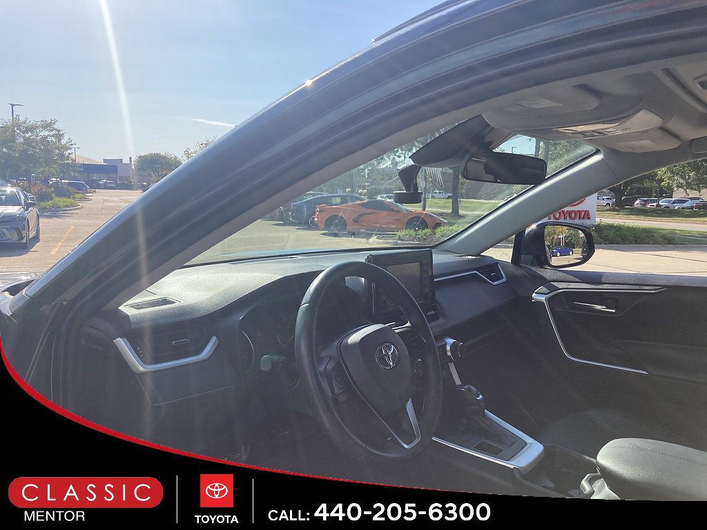 Certified 2021 Toyota RAV4 XLE Premium AWD/4WD image 3