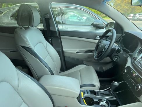 Used 2017 Hyundai Tucson SE image 8