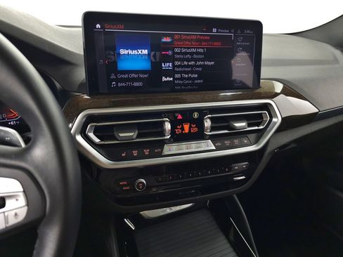 Used 2022 BMW X4 xDrive30i AWD/4WD image 23