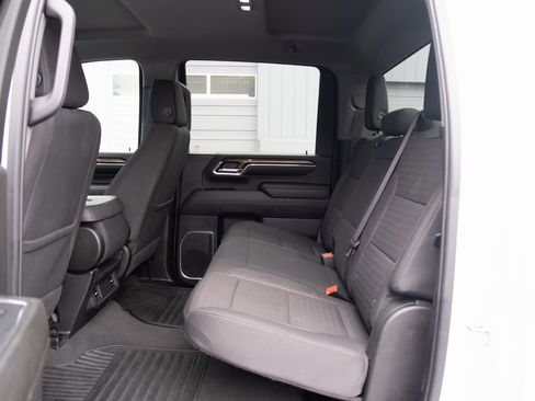 Used 2024 Chevrolet Silverado 3500 LT image 14