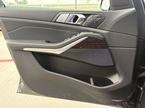 Used 2021 BMW X7 xDrive40i w/ Premium Package 2 image 15