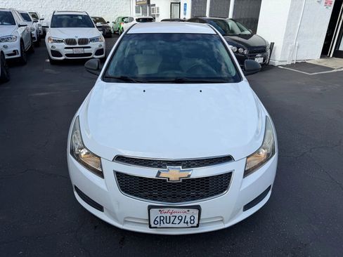 Used 2011 Chevrolet Cruze LS image 5