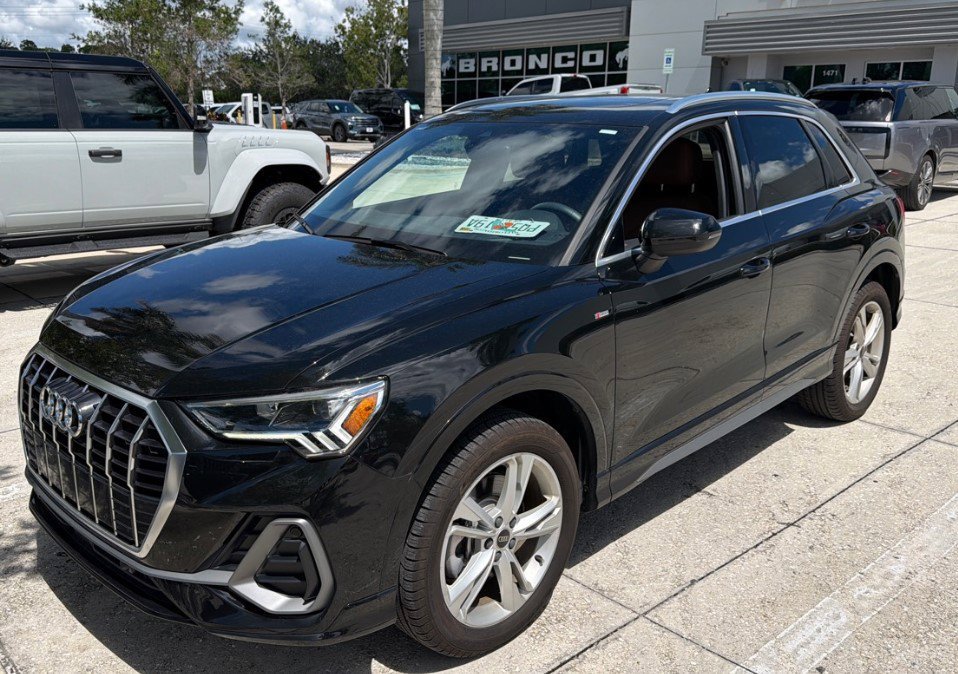 Used 2024 Audi Q3 2.0T Premium Plus AWD/4WD image 3