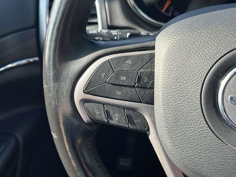 Used 2019 Jeep Grand Cherokee Limited AWD/4WD image 25