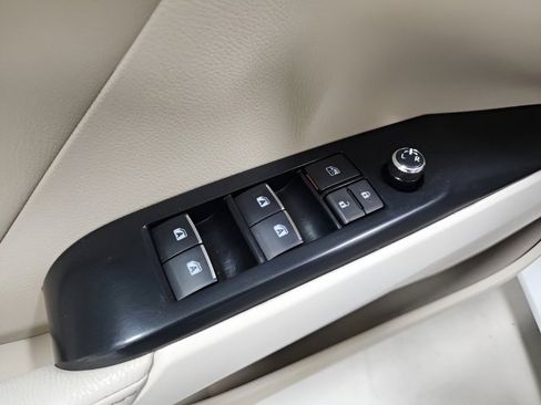 Used 2019 Toyota Camry SE image 26