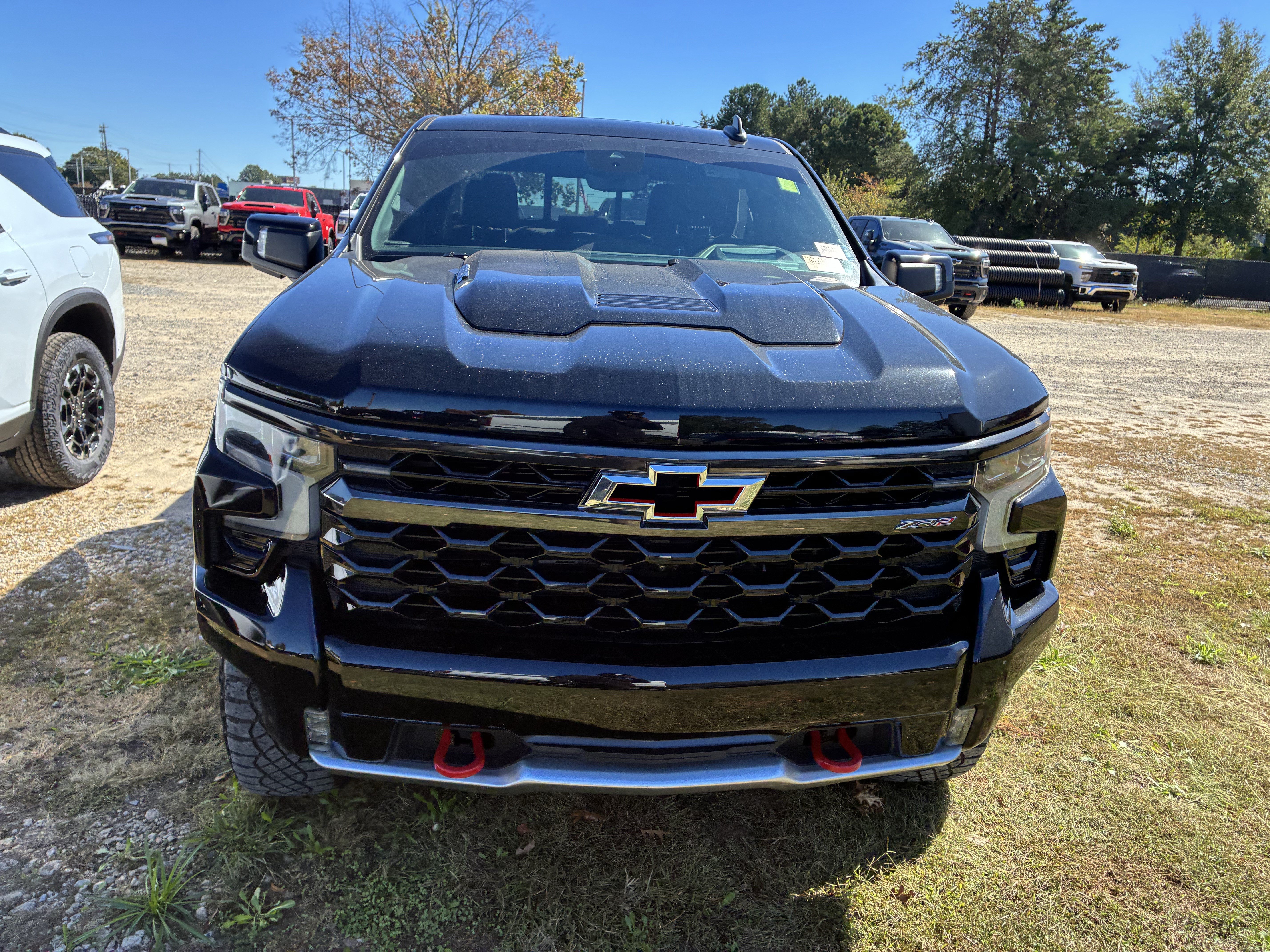 Used 2024 Chevrolet Silverado 1500 ZR2 w/ Technology Package AWD/4WD image 2